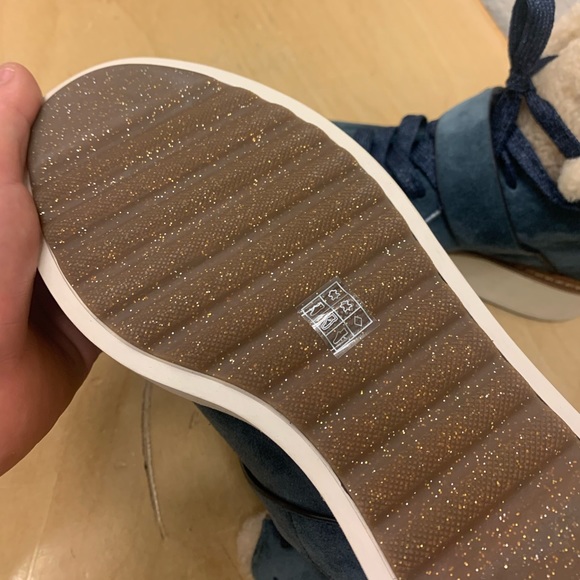 NWT FW23 COACH Shearling Suede Winter Platform Boots Sz6 - Picture 2 of 7